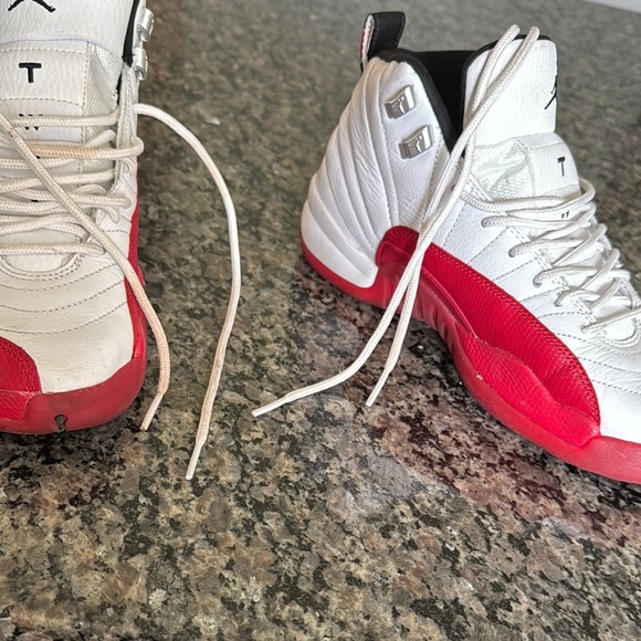 Jordan 12 retro White and Red Sneakers Iconic Design W7 or boys 5 - Picture 14 of 16